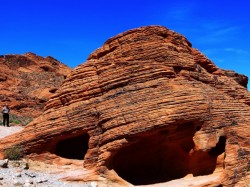Valley-of-Fire-rock-formation-640x480